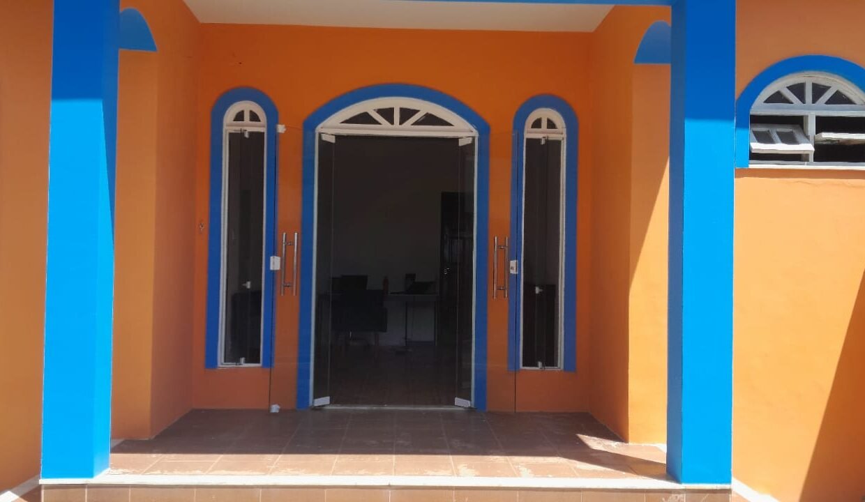 1000472643