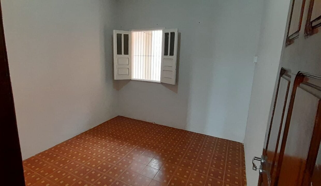 1000472650