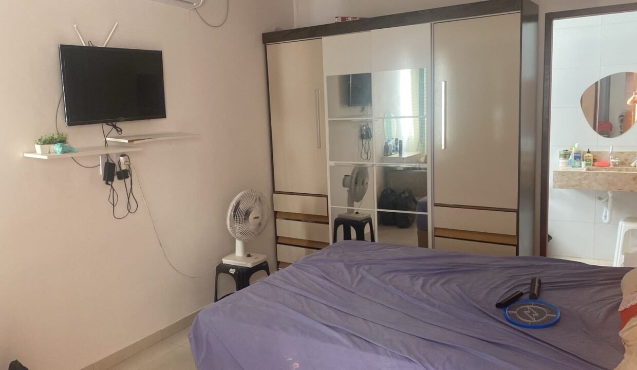 70a4c373-ac93-44bf-a30f-ad0335675c52