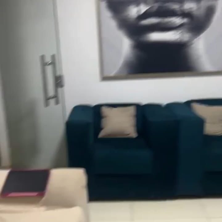 1000400369