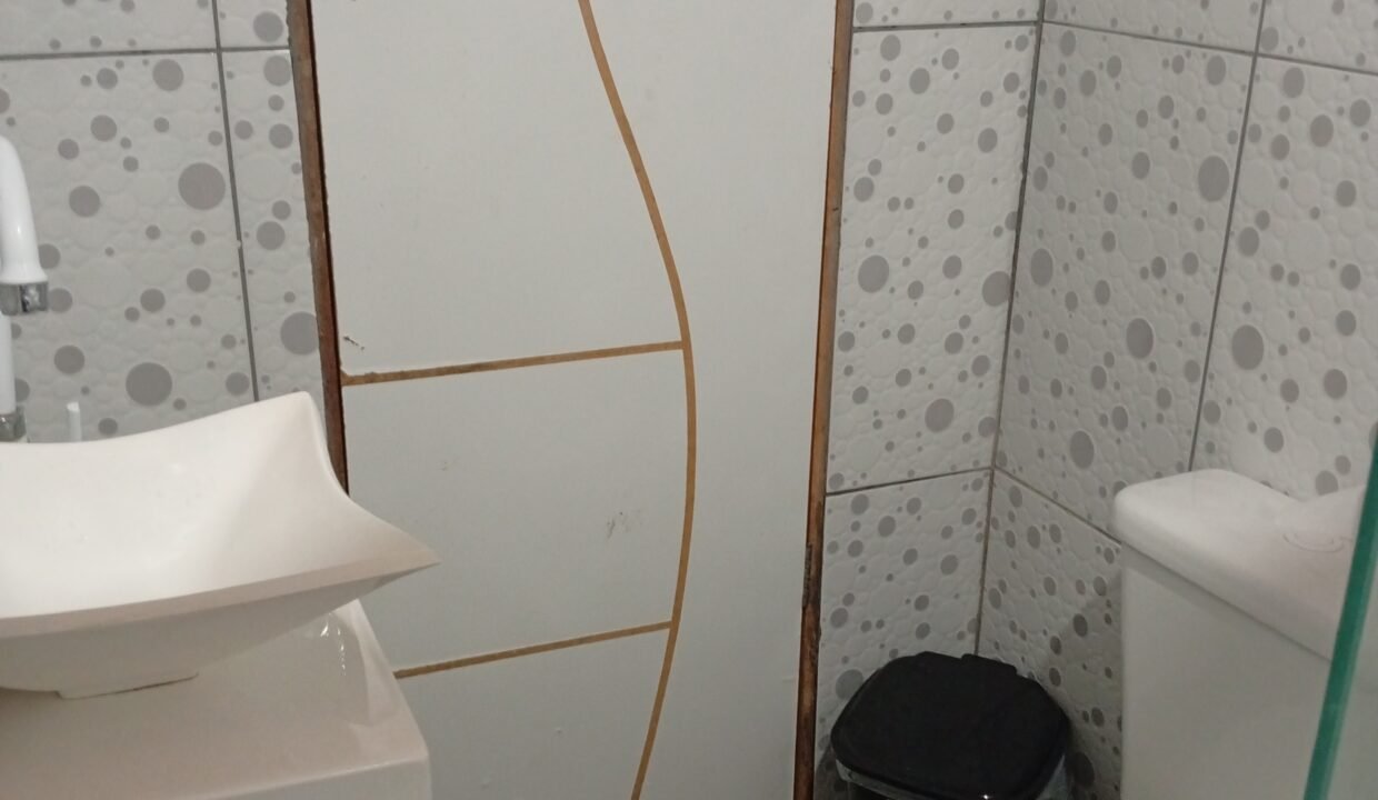 1000824571